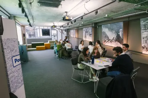 "WAKE UP!" continua a dar passos firmes no apoio à transição climática